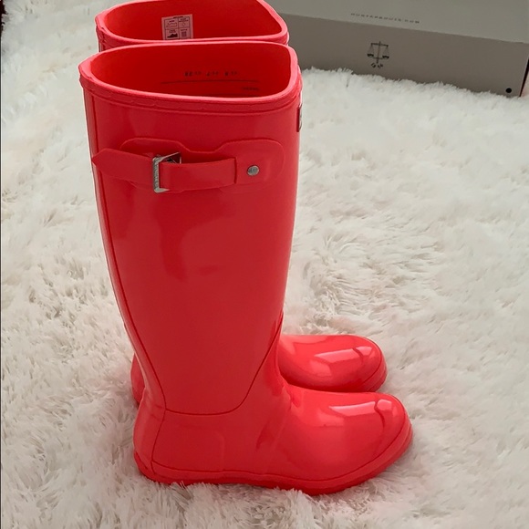 Brand new Hunter original tall glossy rain boots - Picture 5 of 6